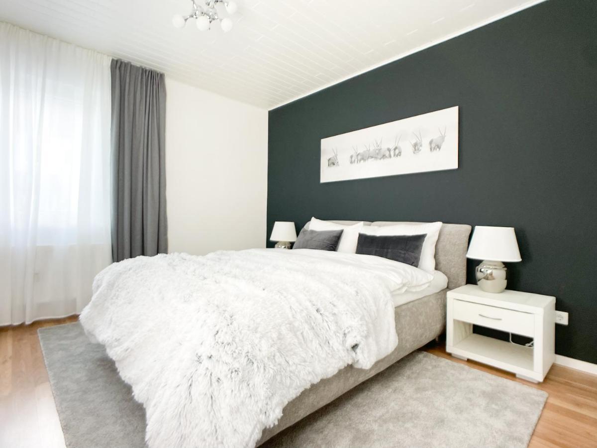 M-Style 01 Apartment Mit Terrasse Und Gasgrill, 24H Self-Check-In, Free Parking, Netflix Norimberga Esterno foto