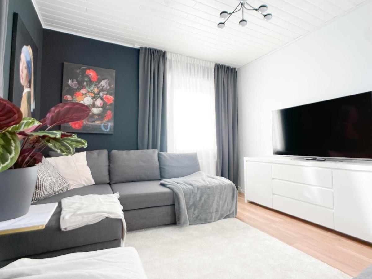 M-Style 01 Apartment Mit Terrasse Und Gasgrill, 24H Self-Check-In, Free Parking, Netflix Norimberga Esterno foto