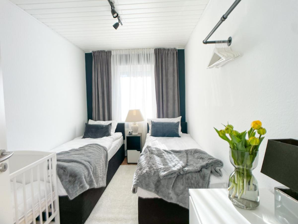 M-Style 01 Apartment Mit Terrasse Und Gasgrill, 24H Self-Check-In, Free Parking, Netflix Norimberga Esterno foto